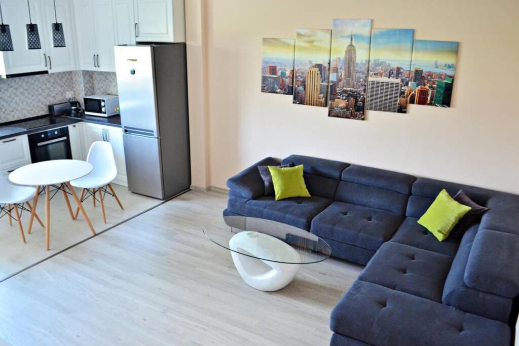 M&M Apartment Oradea Bagian luar foto